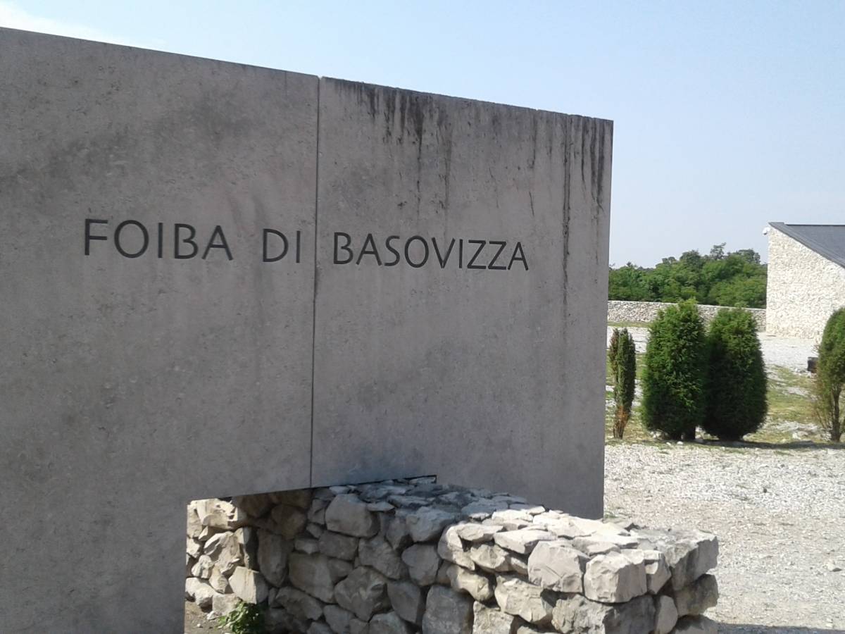 foibe il negazionismo 232 un serpente silenzioso va combattuto da Ilgiornale.it foibe il negazionismo 232 un serpente silenzioso va combattuto