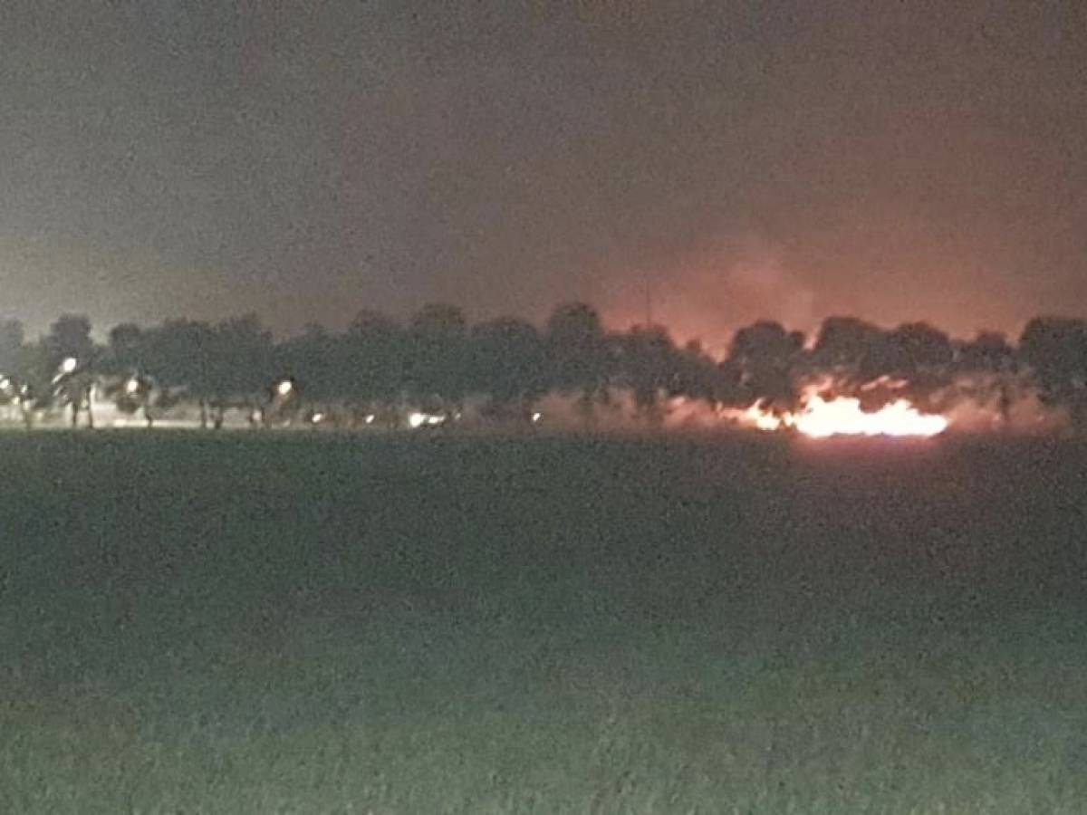 Borgo Mezzanone, incendio nel ghetto degli immigrati - ilGiornale.it