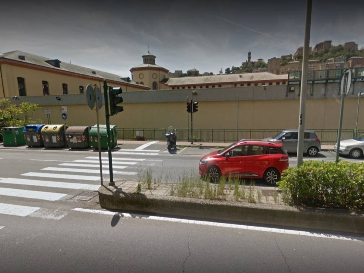 Carcere Marassi, rivolta in corso: sale il bilancio dei feriti