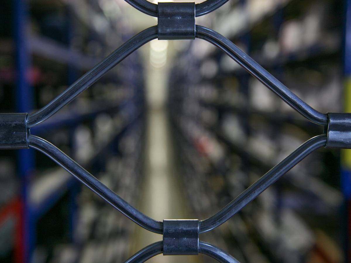 negozi vuoti un danno al pil e ai cittadini da Ilgiornale.it negozi vuoti un danno al pil e ai cittadini