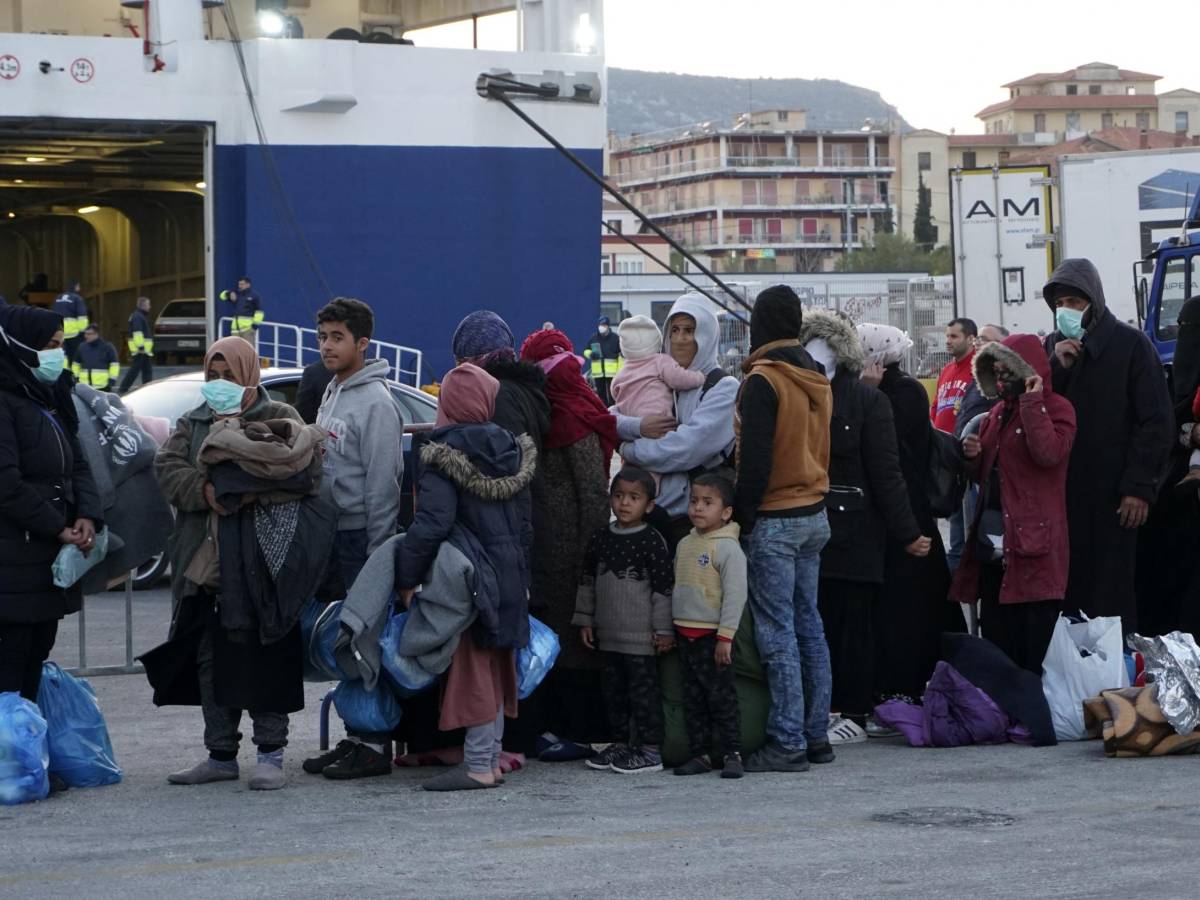 patto migranti al via la grecia prepara la stretta confini sotto controllo da Ilgiornale.it patto migranti al via la grecia prepara la stretta confini sotto controllo