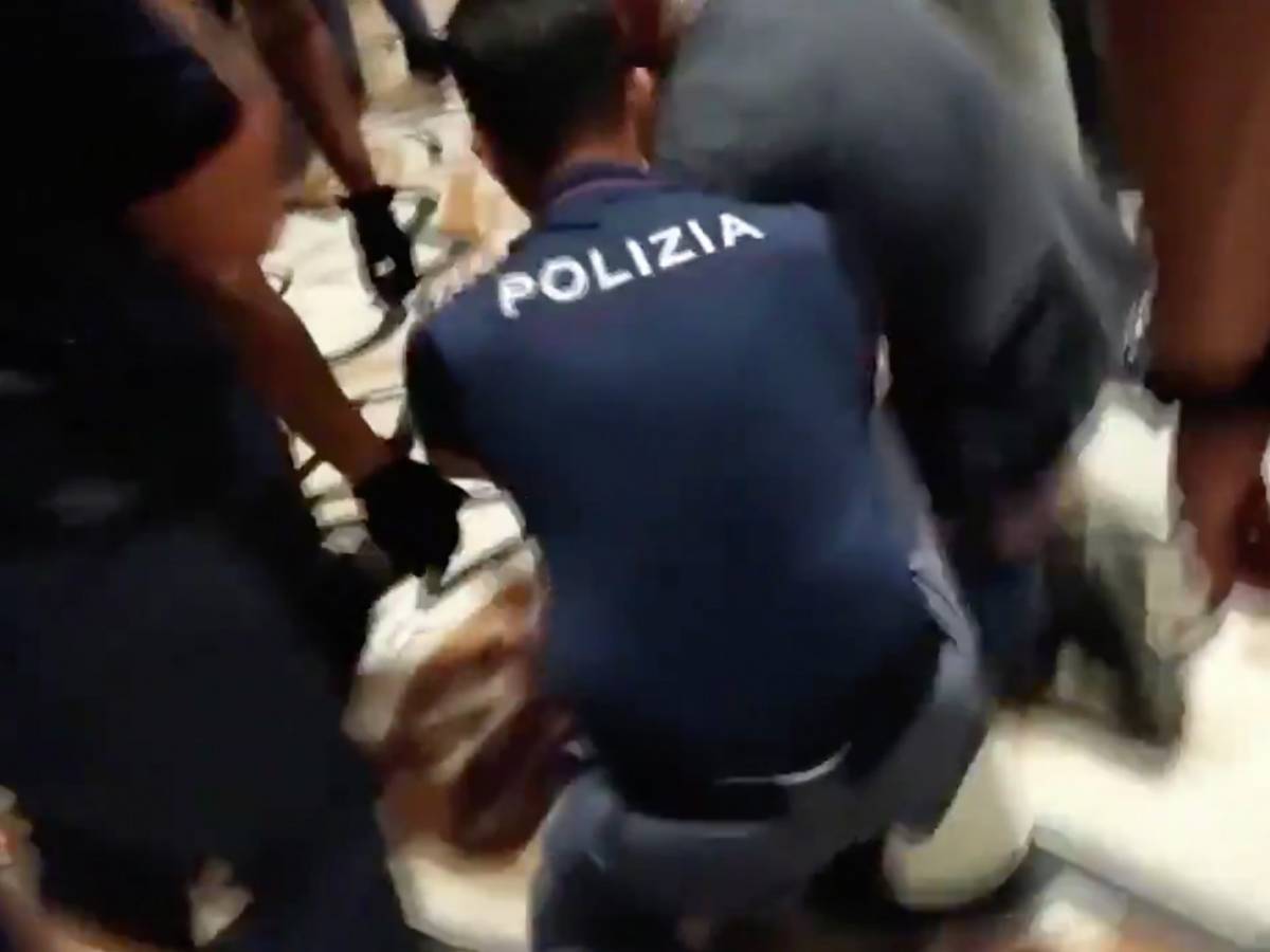 L'arresto dell'immigrato in Duomo
