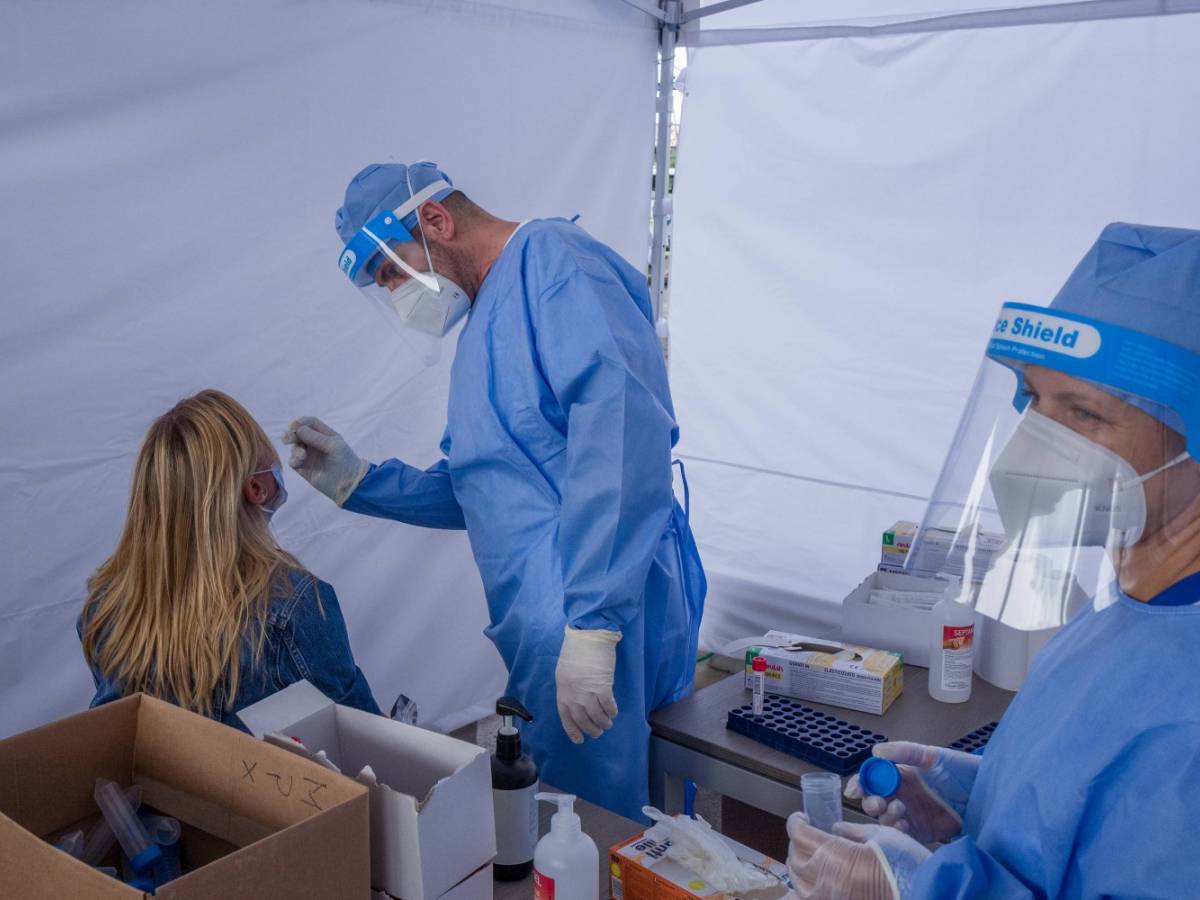 De «inapropiado» a «obligatorio».  Envoltura roja en las almohadillas De «inapropiado» a «obligatorio».  Envoltura roja en las almohadillas