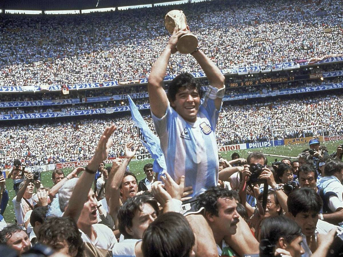 e morto maradona il pibe de oro incanto il mondo ilgiornale it