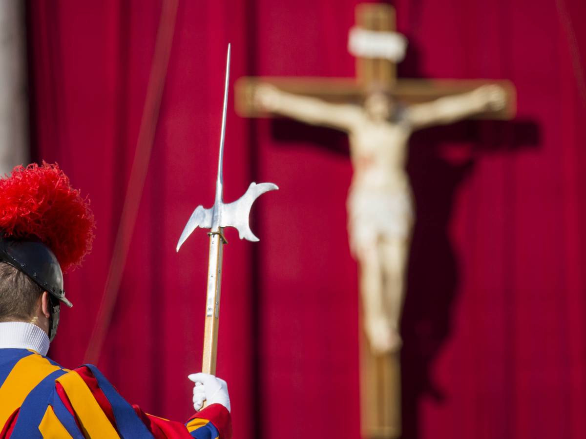 "Ha sputato a due ebree". L