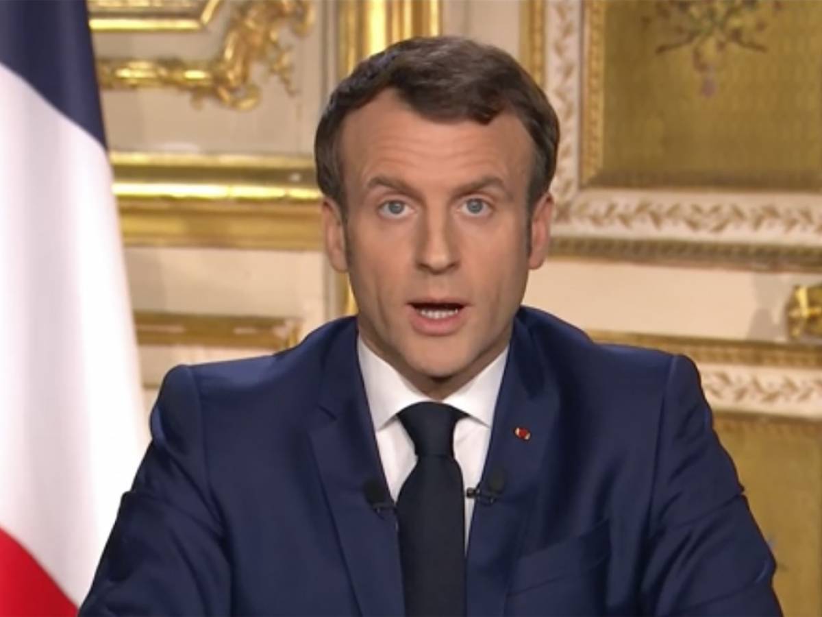 Francia, i virologi "scomparsi dalle tv". Macron chiede stop a "terrorismo"