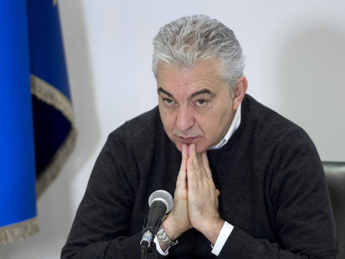 arcuri inguaia conte pronto a parlare in commissione da Ilgiornale.it arcuri inguaia conte pronto a parlare in commissione
