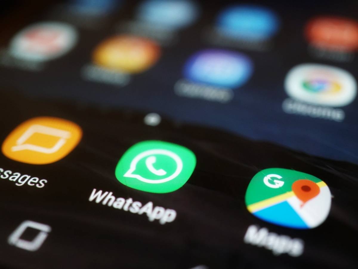 Whatsapp Diventa Pink La Truffa Che Ruba I Dati Ilgiornale It