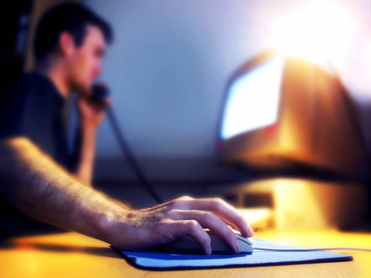 Reclutavano minorenni su internet per uccidere e rubare: 193 arresti in tutta Europa Reclutavano minorenni su internet per uccidere e rubare: 193 arresti in tutta Europa