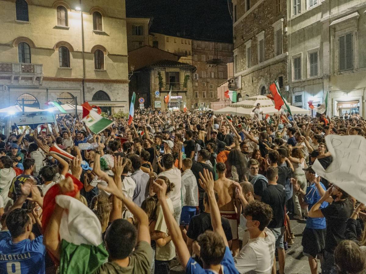 Festa Azzurra, Tornano Le Cassandre Del Covid - Il Giornale