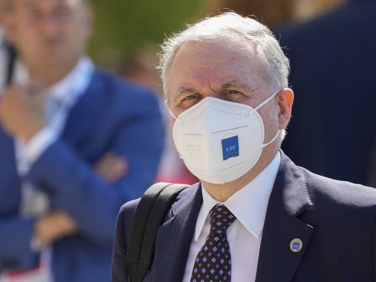 Visco: "Il Pil? Non basta tornare al pre-Covid. Con i risparmi si cresce"