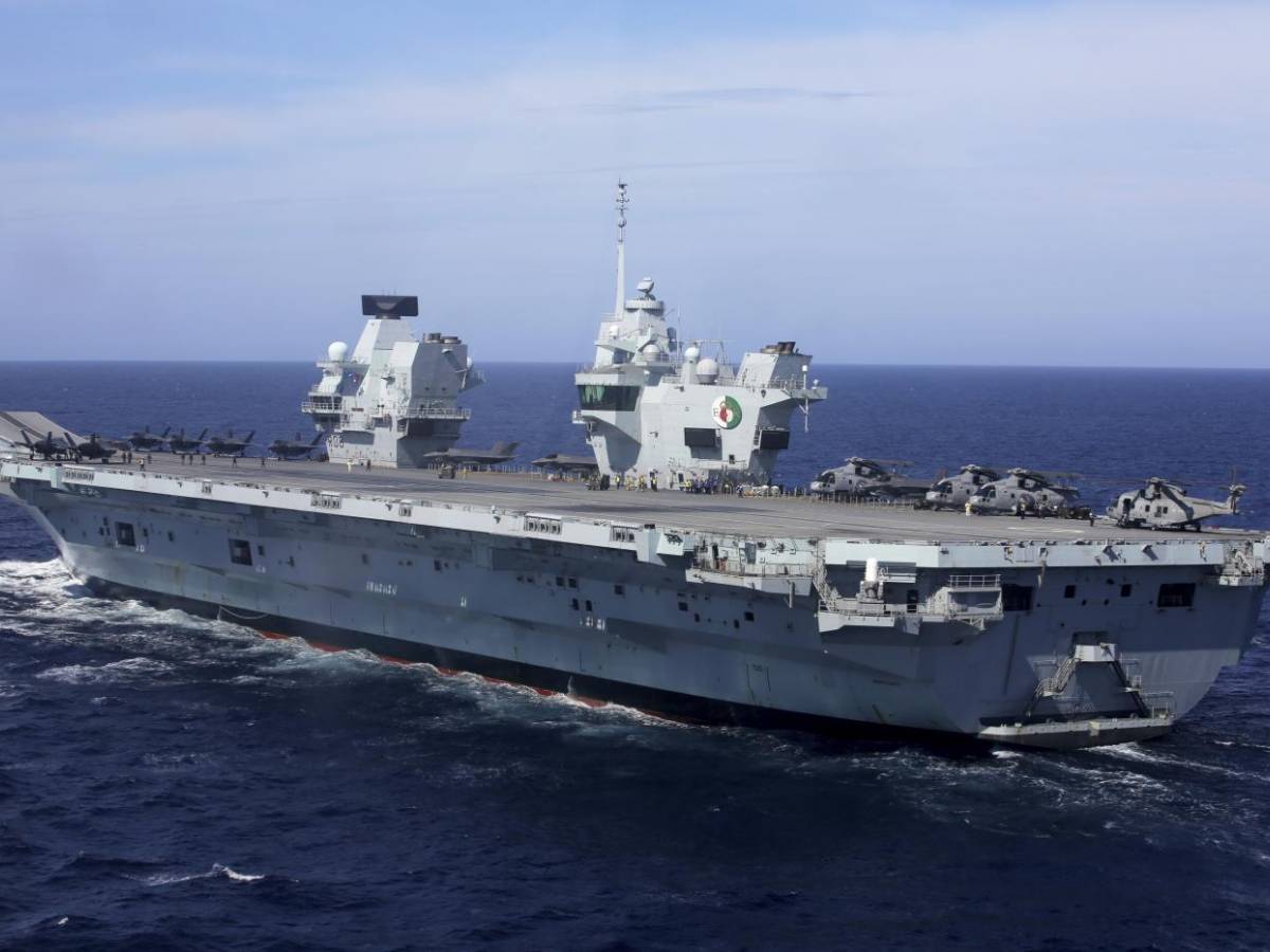 "Pronti a combattere contro la Cina". Portaerei nel Pacifico e segnali su Taiwan: cosa succede