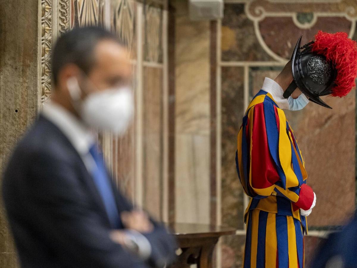Los guardias suizos no son ni faxes, ni pastillas para combatir el coronavirus, ni elecciones: Entonces, hoy …