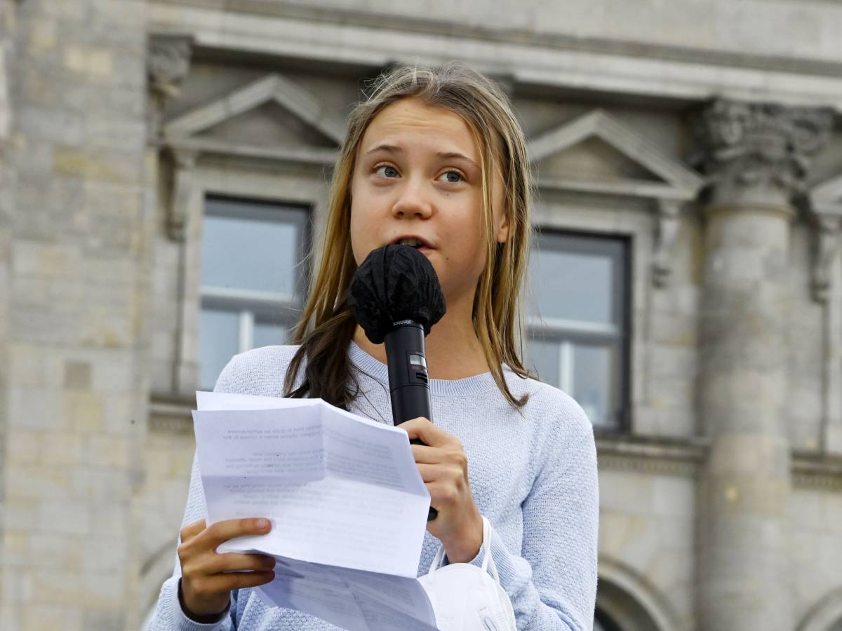 Greta torpedoed by Gretini and abused the blow and Zaloni: for that day… Greta torpedoed by Gretini and abused the blow and Zaloni: for that day…