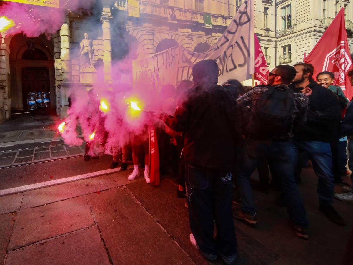 That’s who the real violent people are: Red extremists and anarchists.  The EU study says so