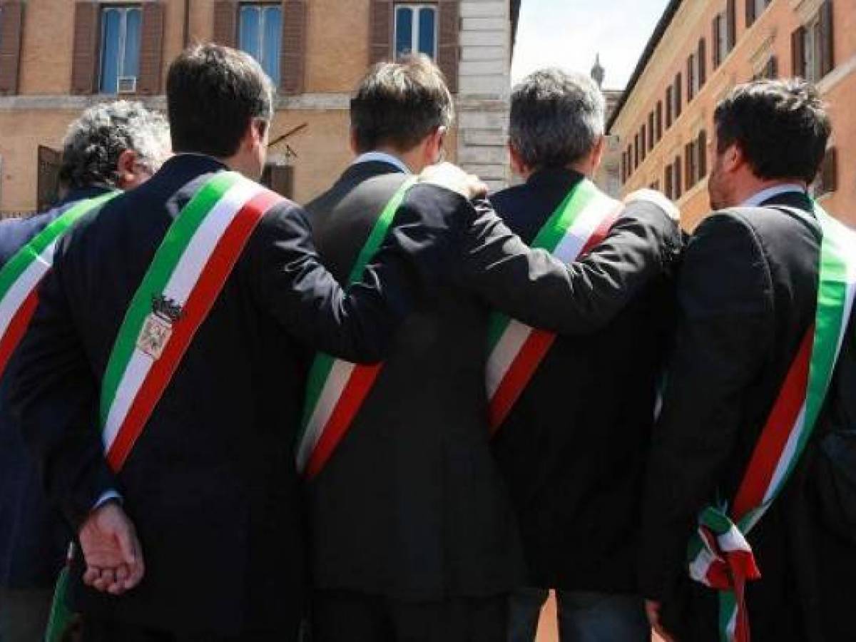 Aumentano gli stipendi dei sindaci. Ecco quanto prenderanno il Giornale