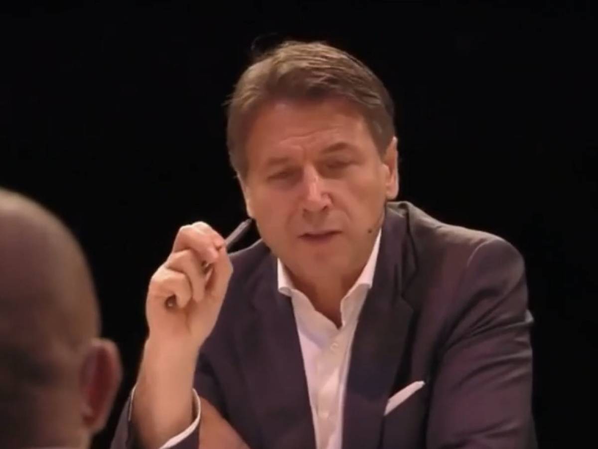 «De De Philo …».  Inglés Conti riendo «De De Philo …».  Inglés Conti riendo