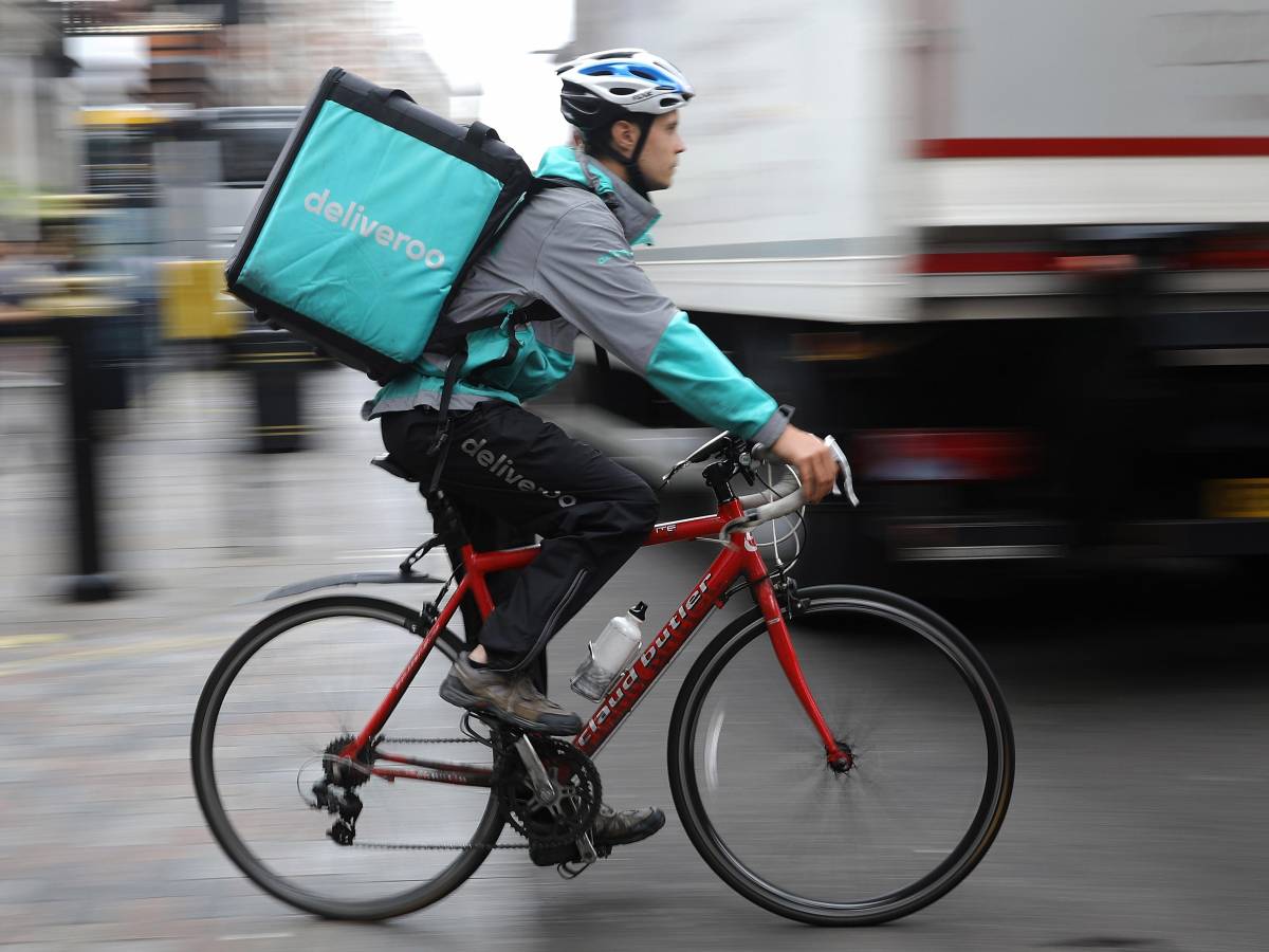 deliveroo commissariata sfrutta i rider paghe inferiori al 90 rispetto alla soglia di povert224 da Ilgiornale.it deliveroo commissariata sfrutta i rider paghe inferiori al 90 rispetto alla soglia di povert224