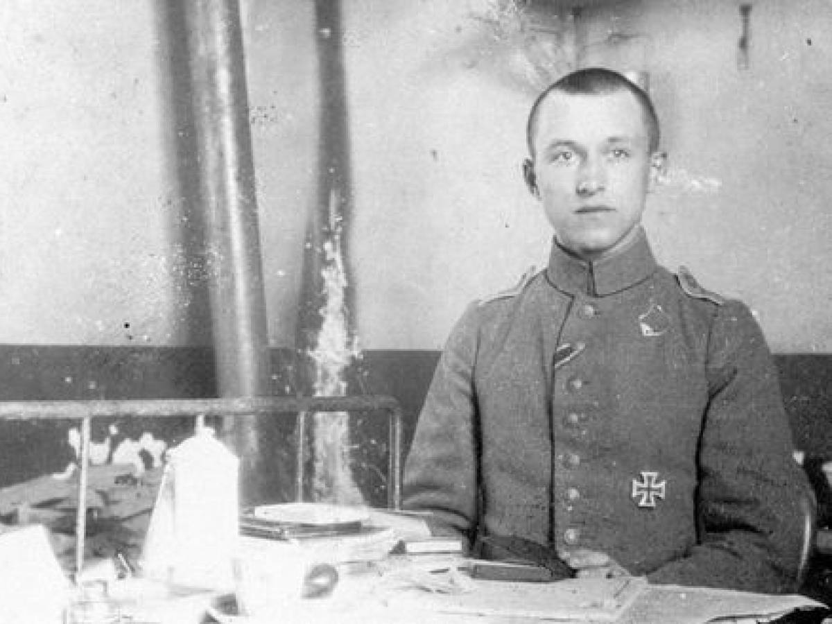 Ribelle, guerriero, dandy, operaio Le cento vite di Ernst Jünger