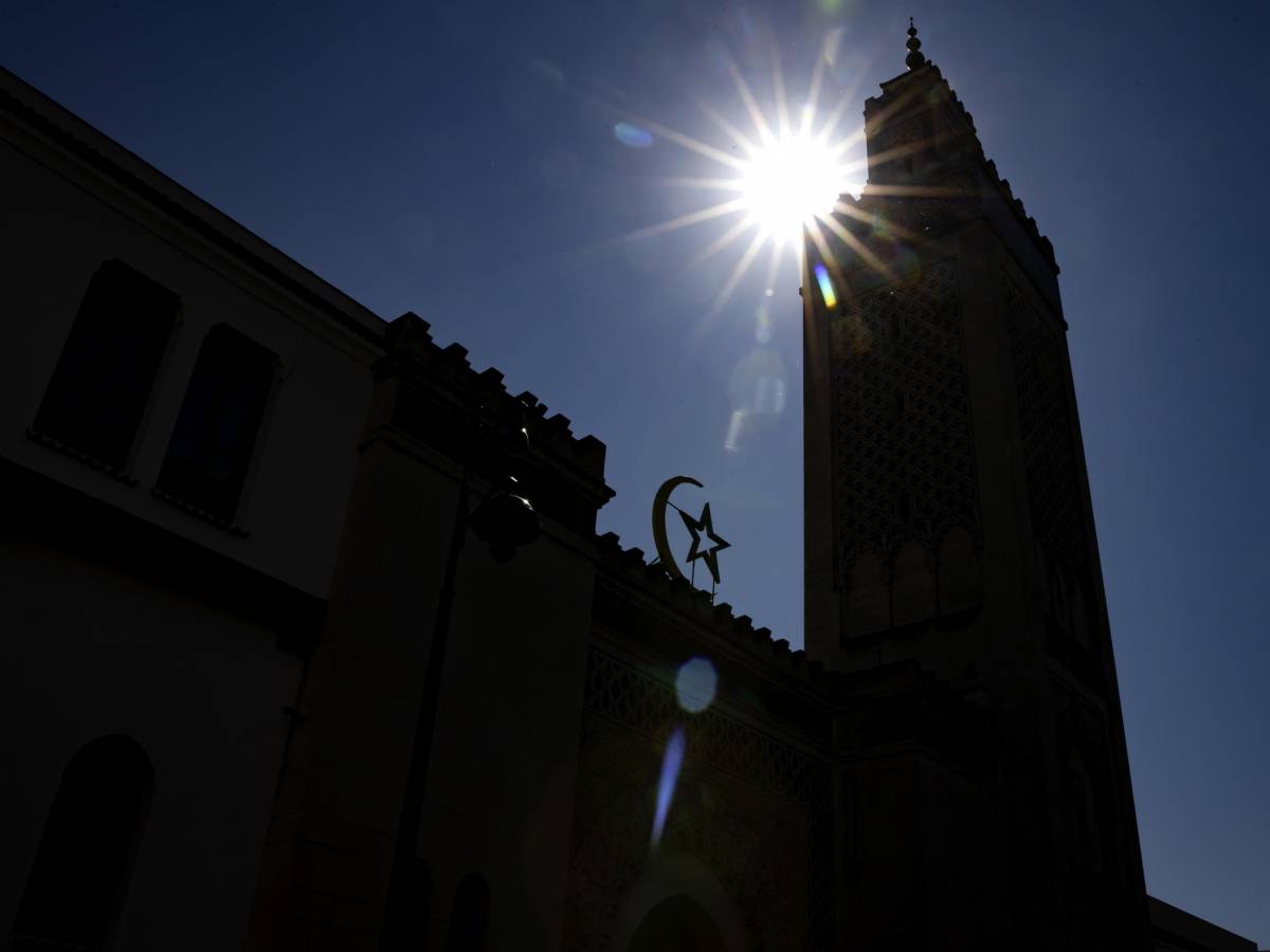 «Islamización inquietante en Francia»: la bofetada de Jean Daniel a los seguidores de la izquierda «Islamización inquietante en Francia»: la bofetada de Jean Daniel a los seguidores de la izquierda