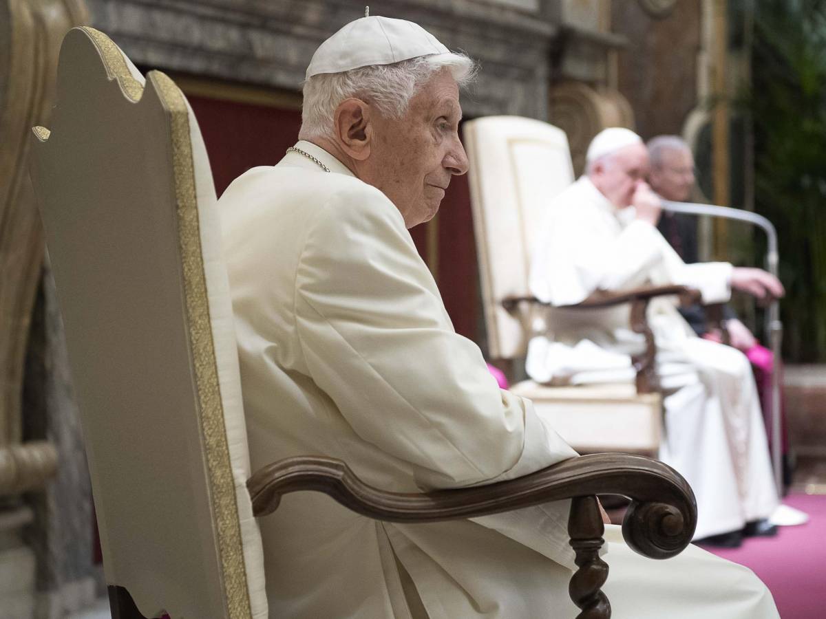 La confesión de Ratzinger sobre la muerte del Papa Luciani