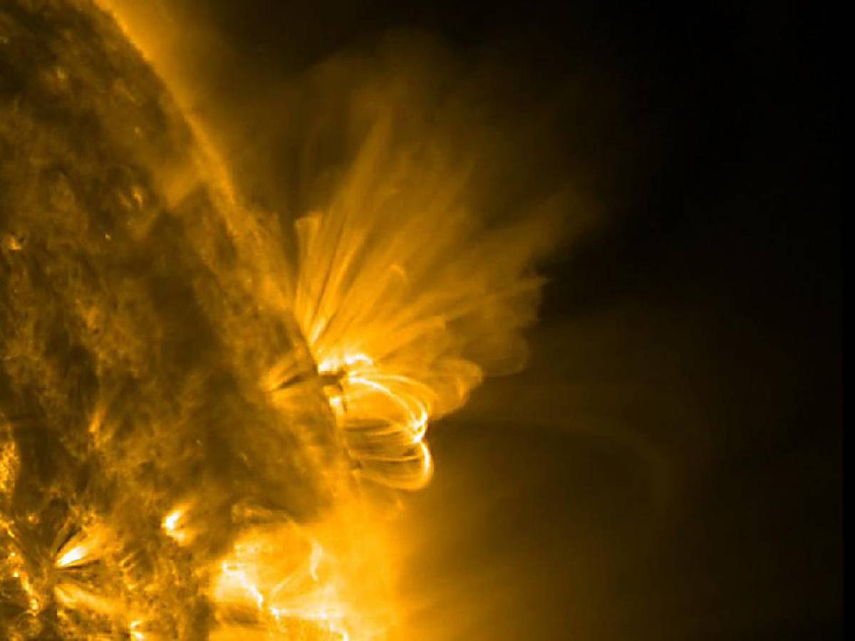 tempesta solare colpisce la terra 232 la pi249 forte degli ultimi 23 anni da Ilgiornale.it tempesta solare colpisce la terra 232 la pi249 forte degli ultimi 23 anni