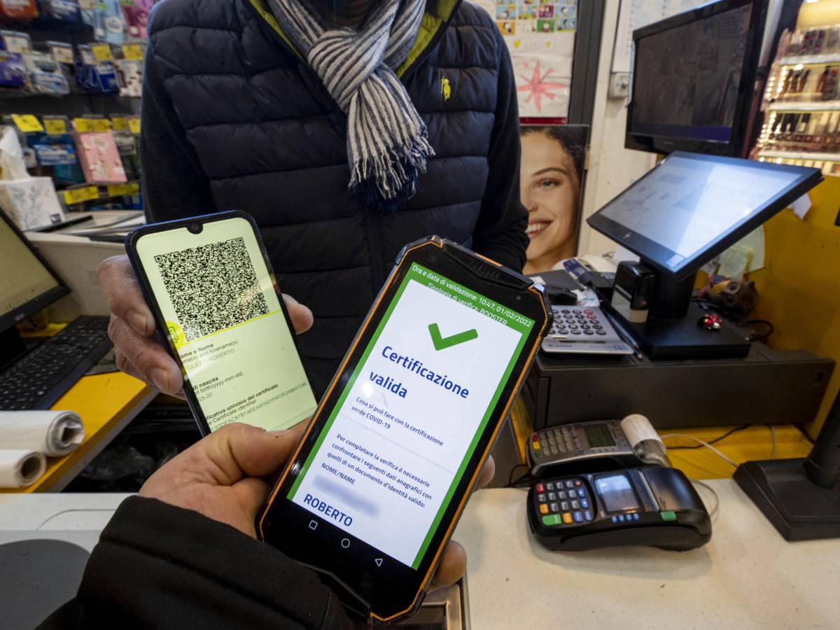 Stato d'emergenza e Cts arrivati al capolinea. Pass, le tappe per la fine