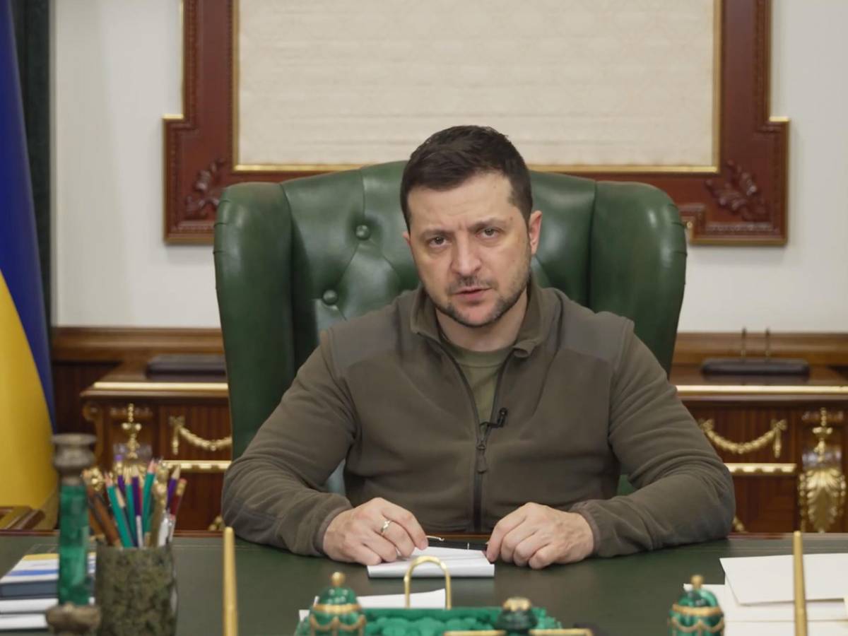 Zelensky orders heavy weapons from Canada and the United States.  Trudeau, think of your children.
