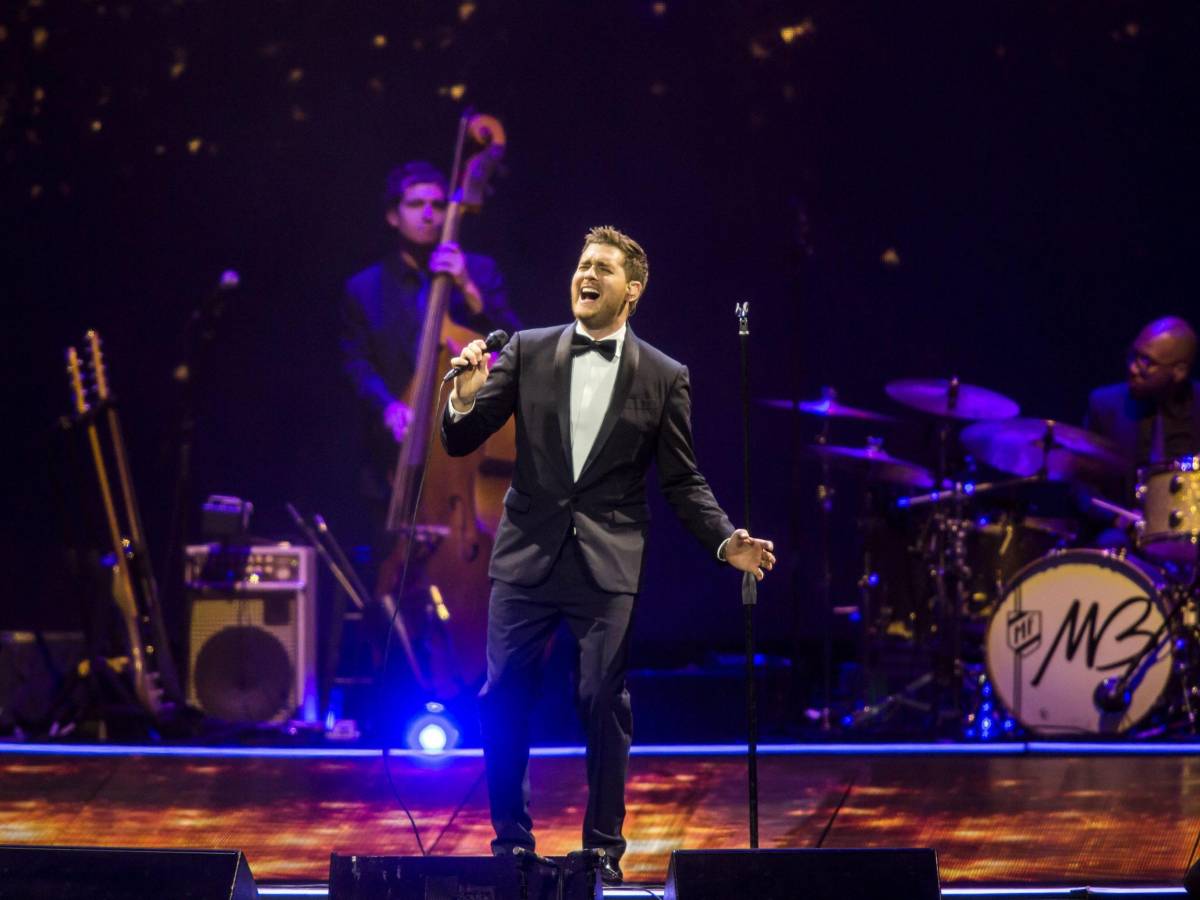 Michael Bublé compie 50 anni: la malattia del figlio, ha recitato in "X Files", chi è la moglie attrice. Tutti i segreti Michael Bublé compie 50 anni: la malattia del figlio, ha recitato in "X Files", chi è la moglie attrice. Tutti i segreti