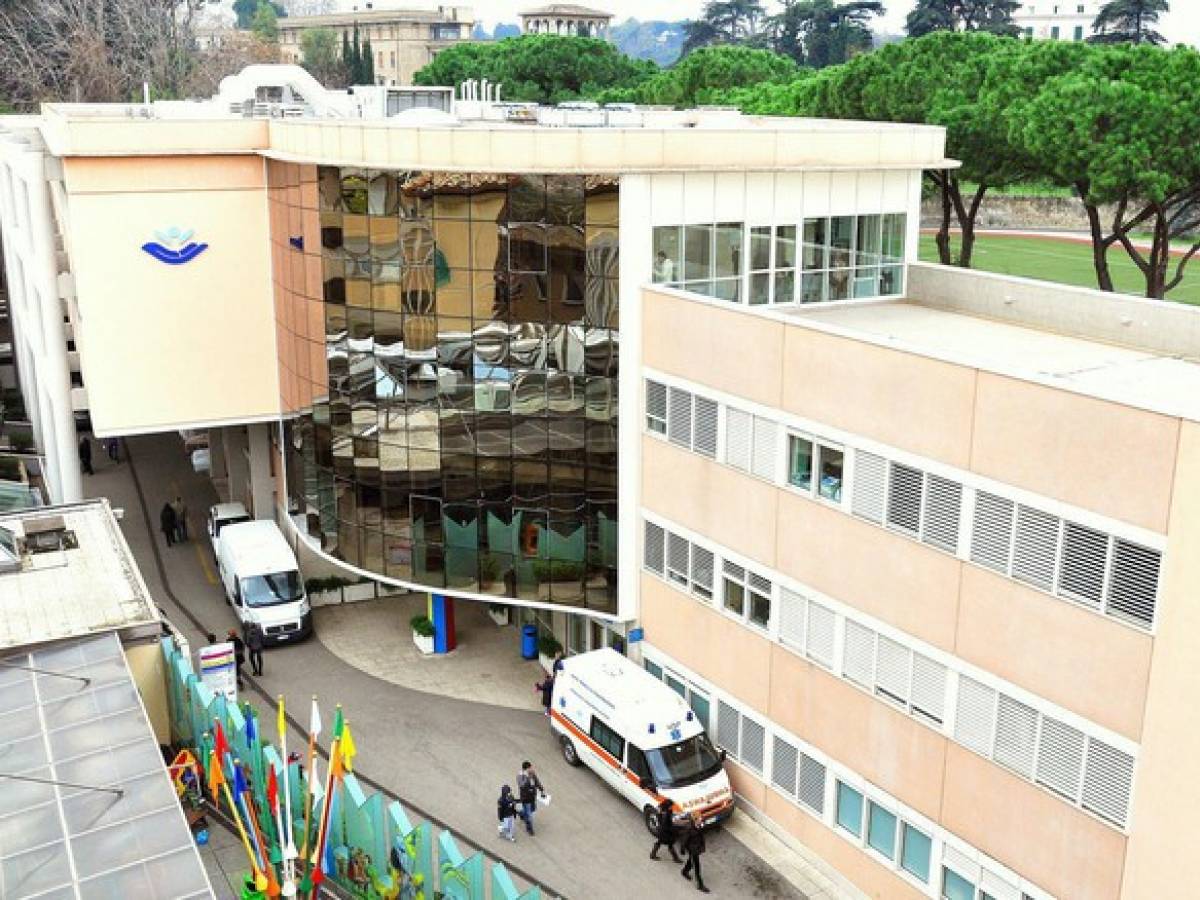 "Difficile un nuovo intervento: dopo 50 giorni di macchinari fegato, reni e polmoni ai limiti"