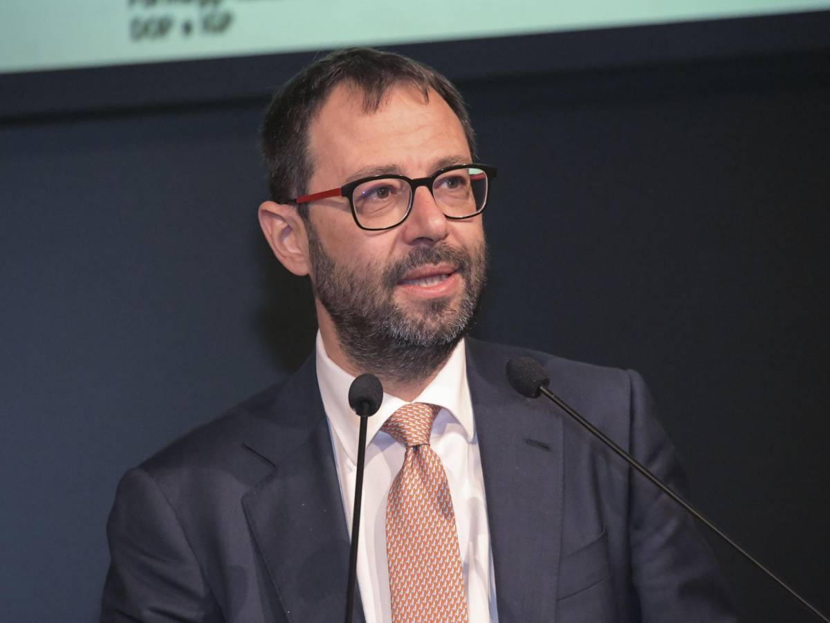 covid conte boccia e patuanelli si dimettano dalla commissione per farsi interrogare da Ilgiornale.it covid conte boccia e patuanelli si dimettano dalla commissione per farsi interrogare