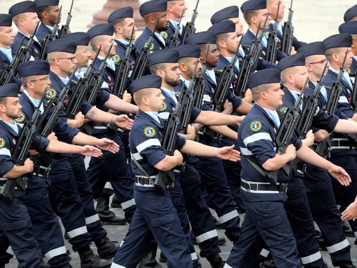 "Pronti a perdere i nostri figli": il discorso choc del Capo di Stato Maggiore francese