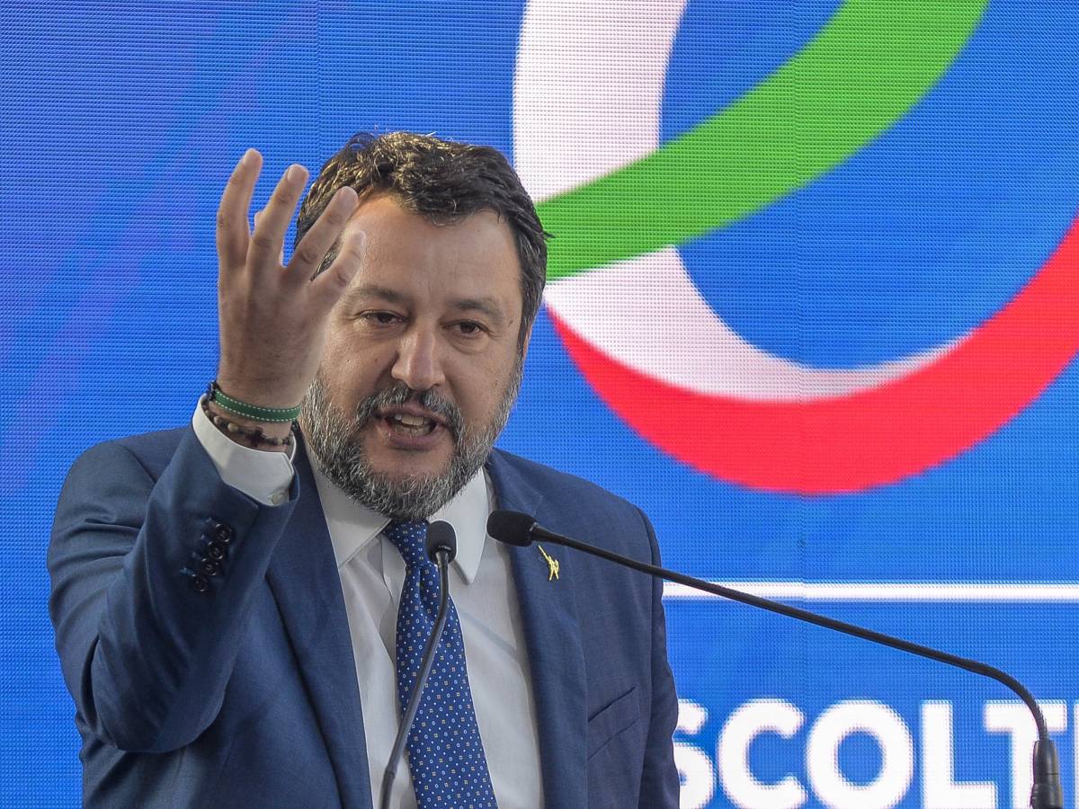 Salvini chiude la kermesse della Lega: "Il centrodestra unito vince"