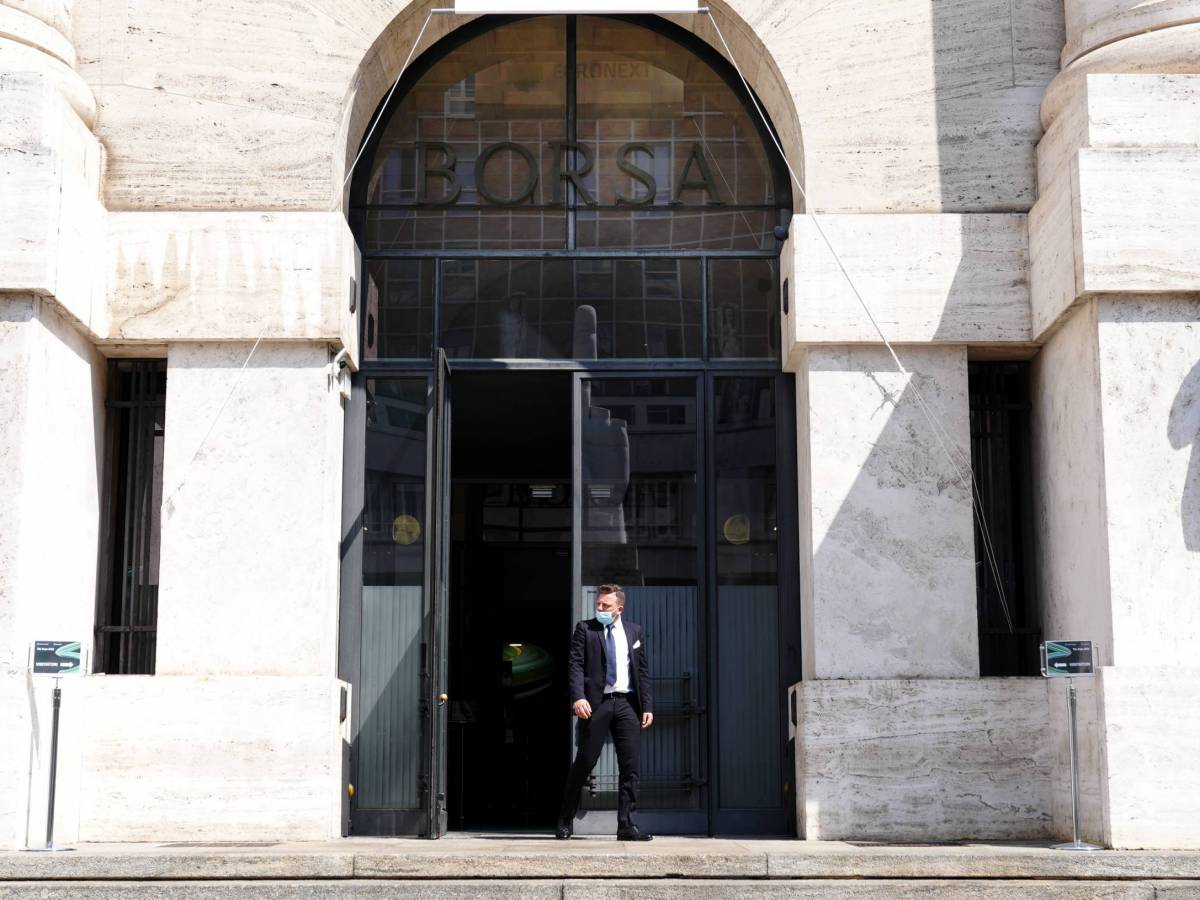 crolla piazza affari nelle borse europee bruciati 870 miliardi da Ilgiornale.it crolla piazza affari nelle borse europee bruciati 870 miliardi