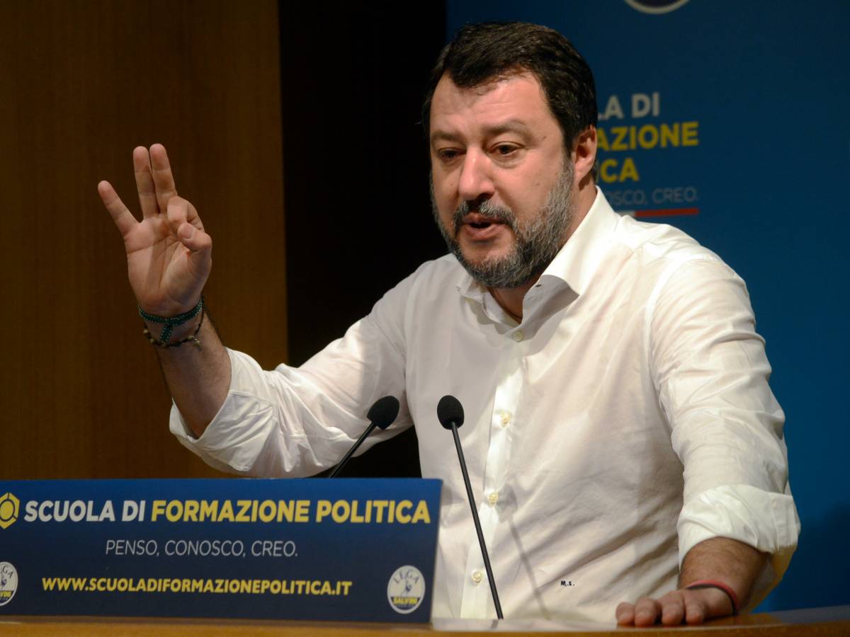 “Você não está ajudando a Itália”.  “Excedeu todos os limites”.  Outra luta Salvini-Letta.  O nó à beira-mar permanece