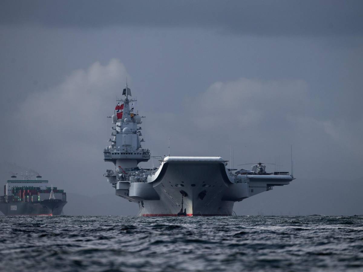 Beijing is preparing its aircraft carriers, but something doesn’t make sense: what’s happening to the Chinese ships