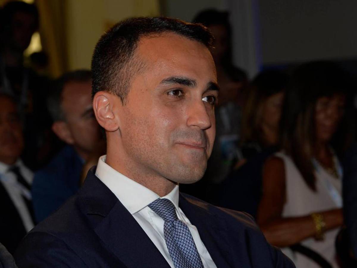 Conte’s friends are preparing to drive out Di Maio.  And he studies the exit