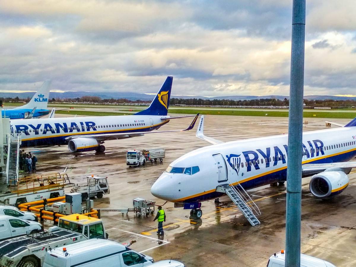 Aviões, a sombra das greves no verão dos viajantes