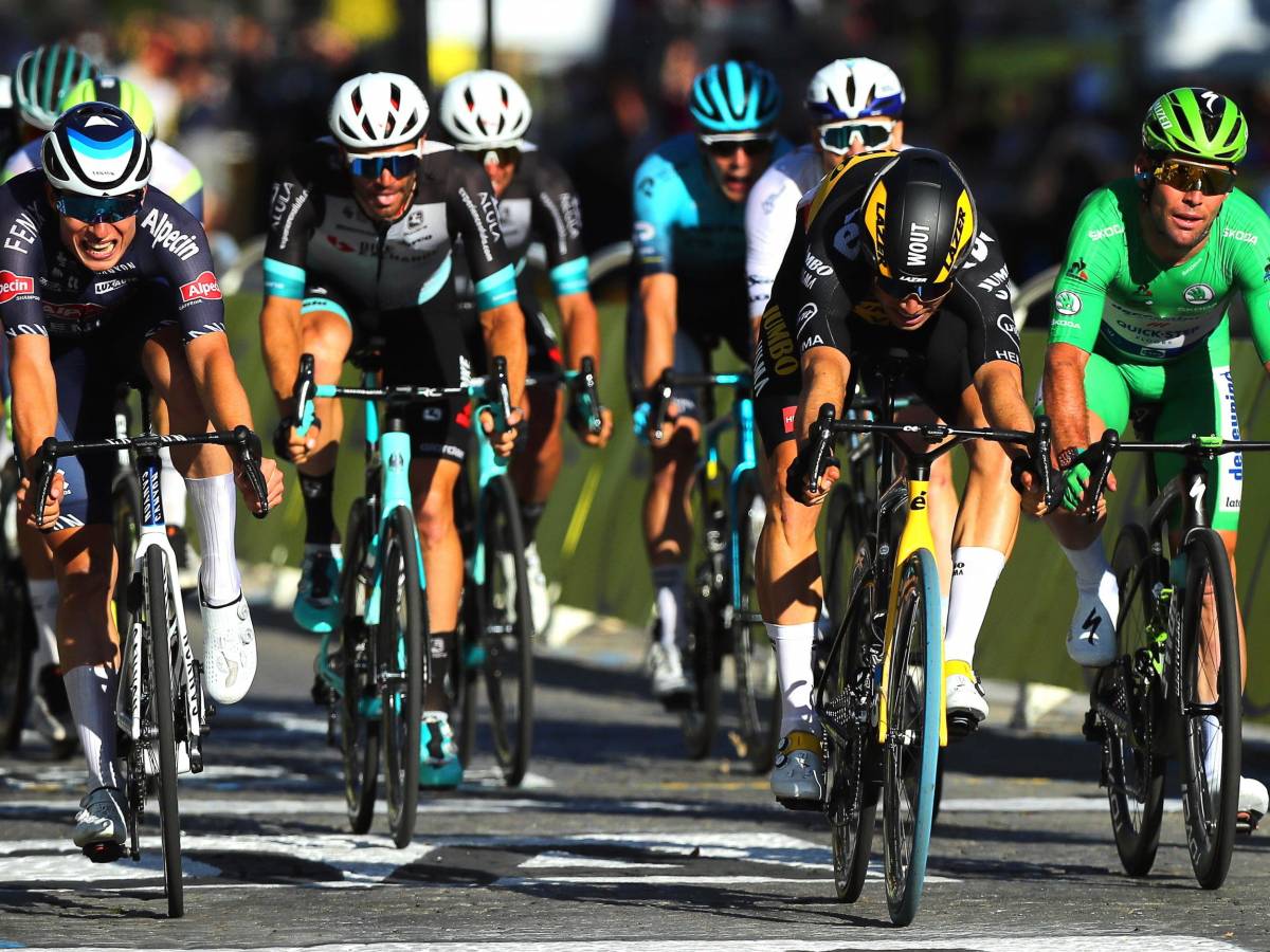 Tour de France, nel 2024 le prime tre tappe partiranno dall'Italia