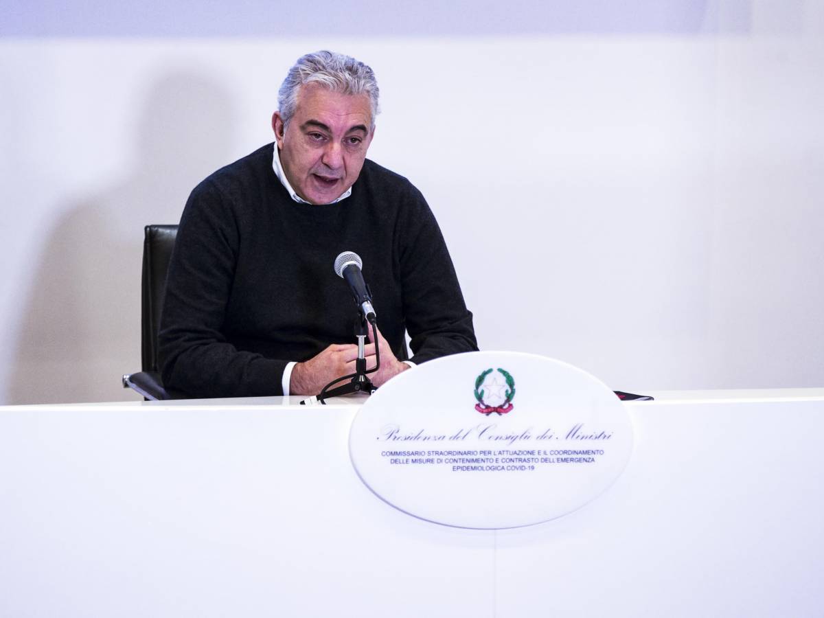 Monoclonali gratis in pandemia Covid mai arrivate, spunta anche il nome di Arcuri