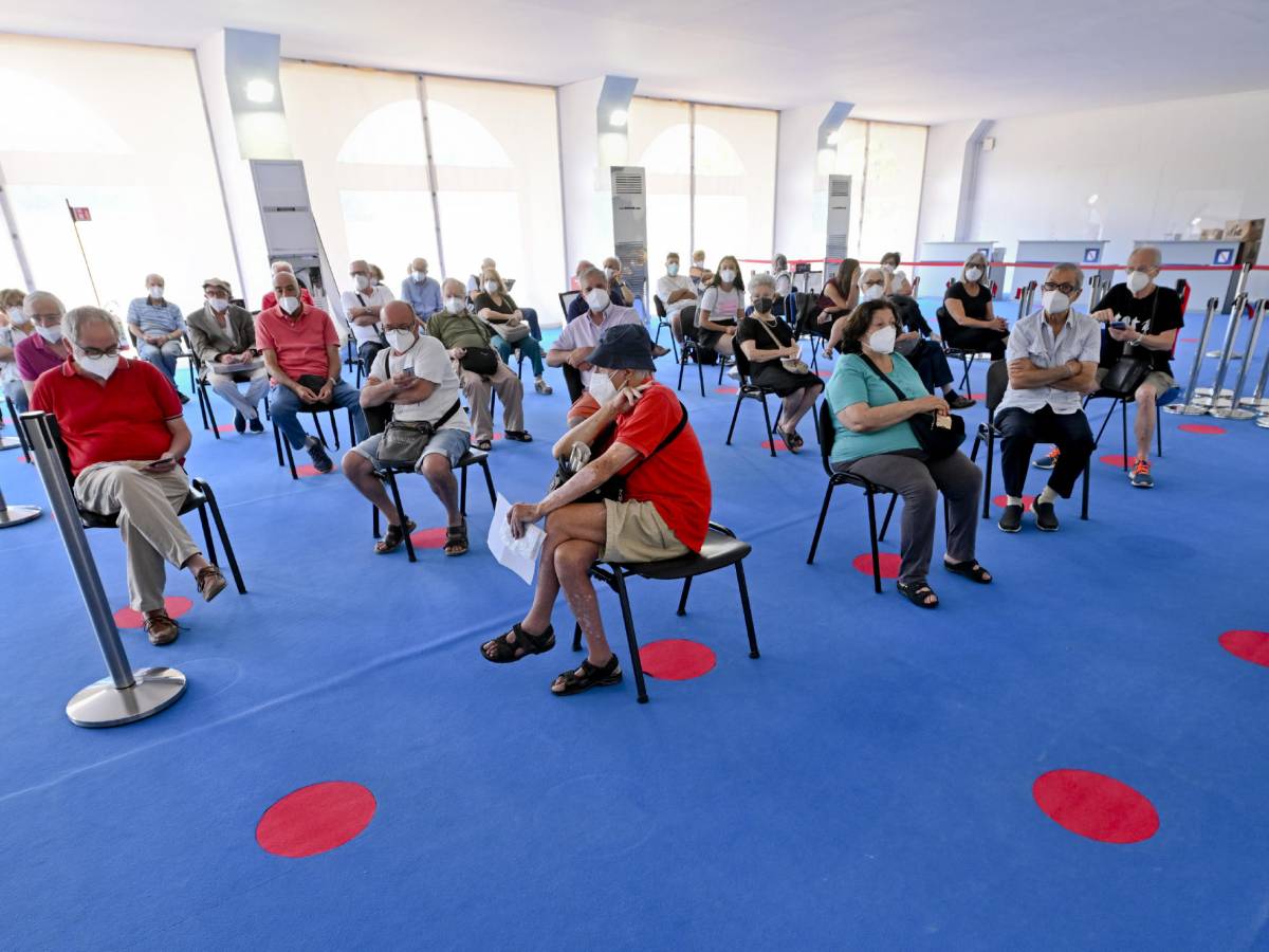 Piano Per Over 60 E Fragili 100mila Vaccini Al Giorno IlGiornale it