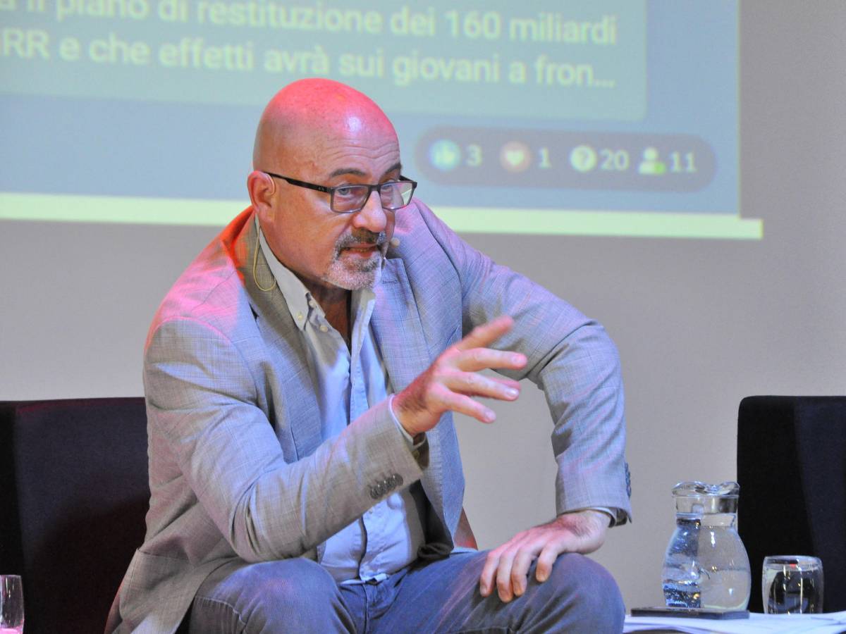 Leonardo, profitti in volo (+28%). Arriva il sistema di difesa aereo Leonardo, profitti in volo (+28%). Arriva il sistema di difesa aereo