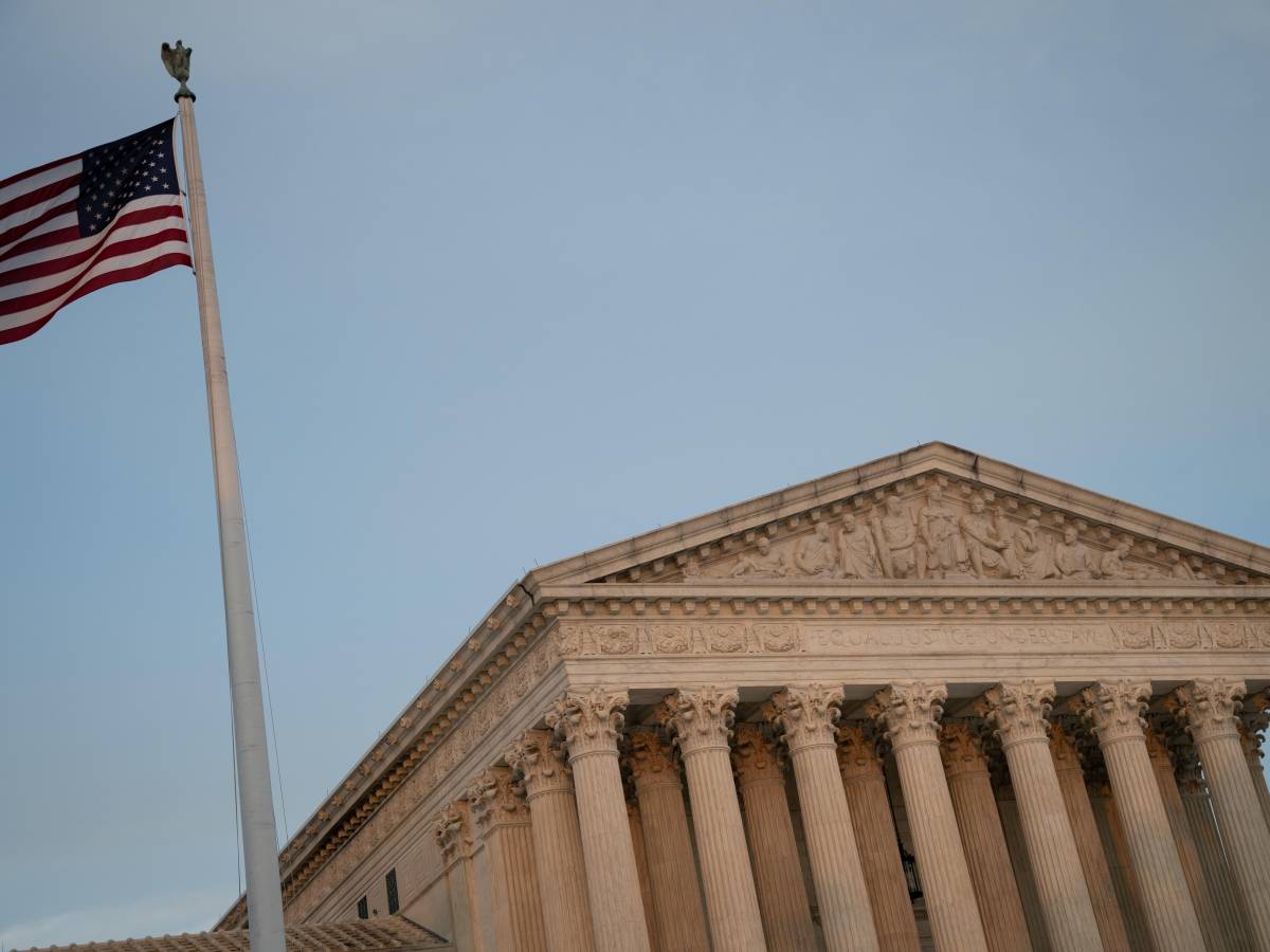 La Corte Suprema dà ragione a Trump: sui passaporti conta il sesso biologico La Corte Suprema dà ragione a Trump: sui passaporti conta il sesso biologico