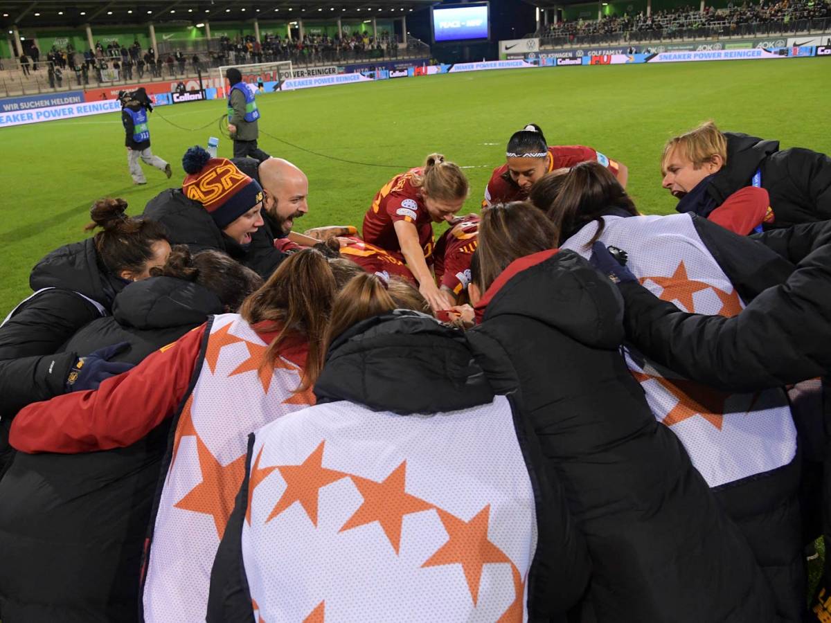 The spaces are (still) deprived of women’s football, and Roma, which cannot play at home