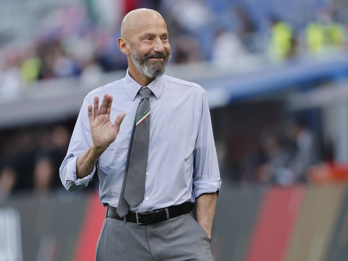 Gianluca Vialli: Non so quanto vivrò, non c'è tempo da perdere. Foto e  video