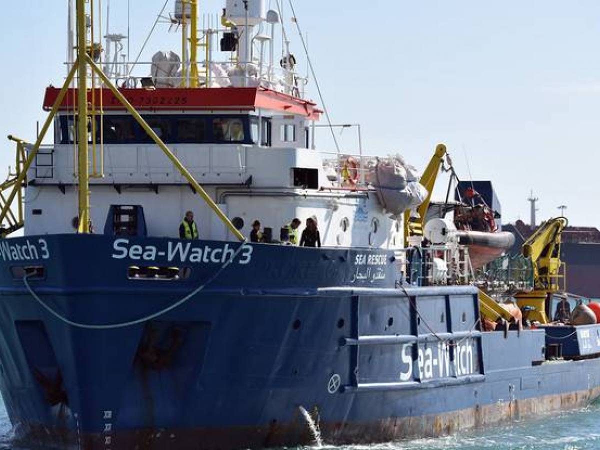 sea watch attacca piantedosi ridicolo ricevere lezioni di diritto internazionale da lui da Ilgiornale.it sea watch attacca piantedosi ridicolo ricevere lezioni di diritto internazionale da lui