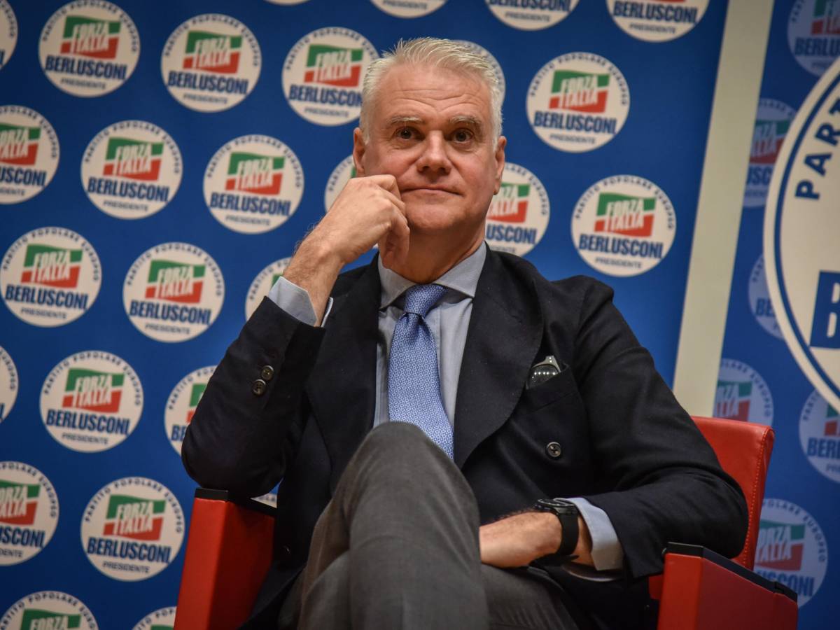 sinistra ambigua sui fatti di torino 200 ora che il sindaco chiuda askatasuna da Ilgiornale.it sinistra ambigua sui fatti di torino 200 ora che il sindaco chiuda askatasuna