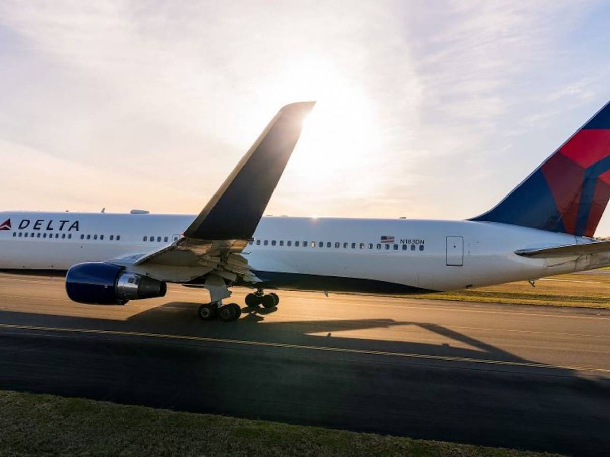 passeggero rifiuta di chiudere la telefonata durante il decollo scoppia il caos sul volo della delta air lines da Ilgiornale.it passeggero rifiuta di chiudere la telefonata durante il decollo scoppia il caos sul volo della delta air lines