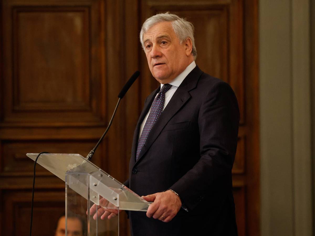 Cosa Ha Fatto Mussolini Per L'italia "Mussolini ha fatto più danni che cose utili". Tajani zittisce così le
