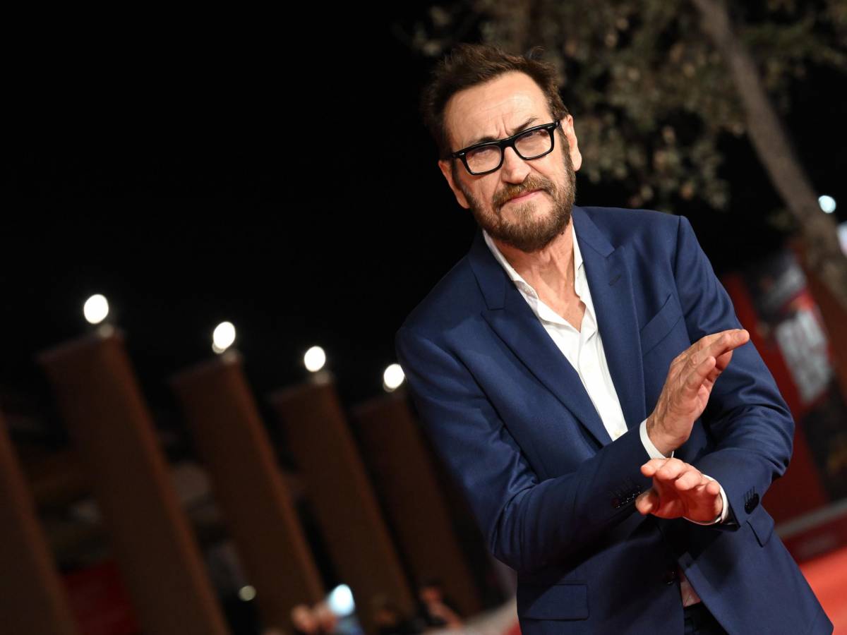 incidente per marco giallini stop alle riprese di rocco schiavone cosa 232 successo e come sta l attore da Ilgiornale.it incidente per marco giallini stop alle riprese di rocco schiavone cosa 232 successo e come sta l attore